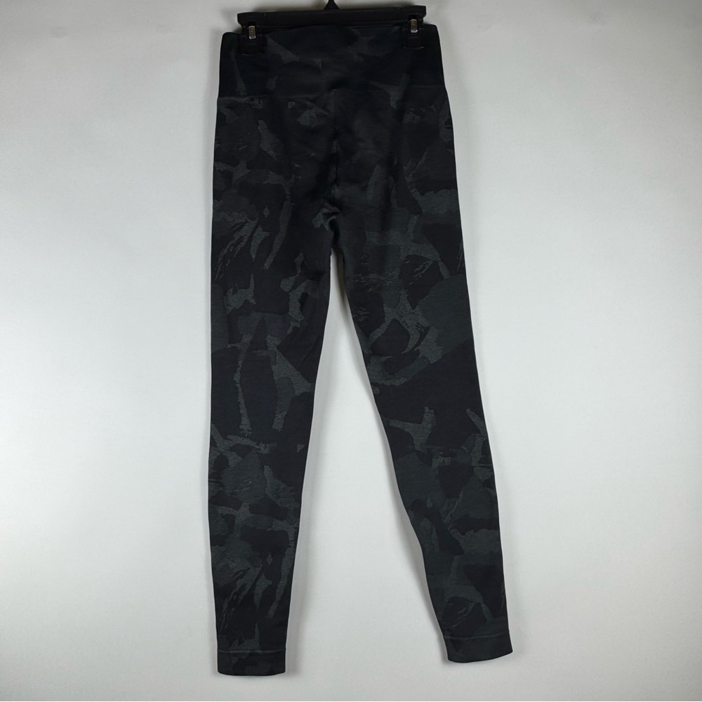 Gymshark Black Camouflage Leggings Size S - Picture 6 of 9